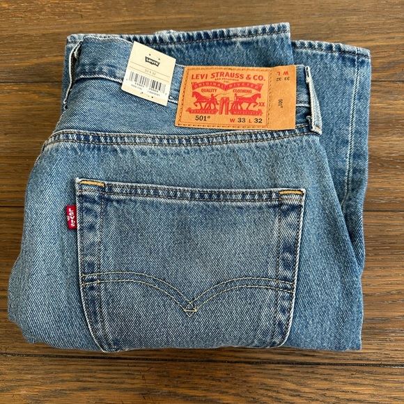 NWT Levi's Men's 501 Blue Jeans - Picture 1 of 8